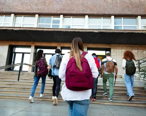 While Teen Boys Shift Toward Conservatism, the Emergence of the 'New Chill Girl' Phenomenon Becomes Visible